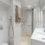 아파트 Hermitage Homes Tds *