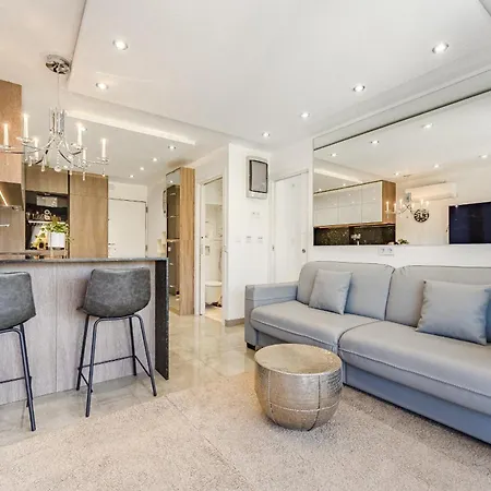 Hermitage Homes Tds Apartament *