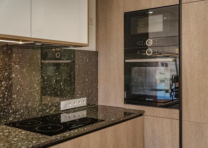 Апартаменти Hermitage Homes Tds *