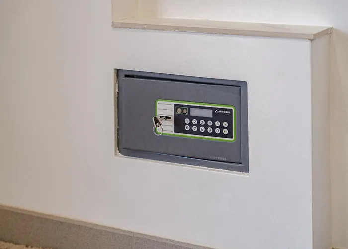 Hermitage Homes Tds Апартаменти *